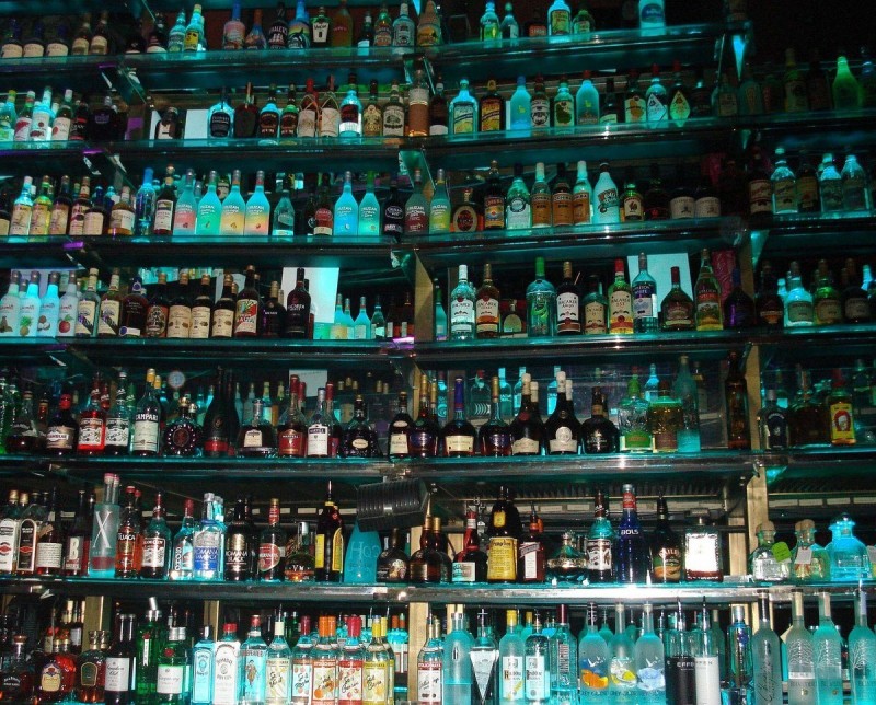 do-drinks-bottles-on-a-bar