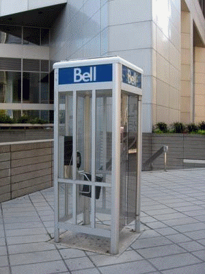 Egzo thinks:  Phone Cabins for INCIDENTAL use on Planet Itnoc - Glass containment compensates for lack of 9m safety zone!!